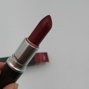 MAC Cosmetics Matte Lipstick in D FOR DANGER 630